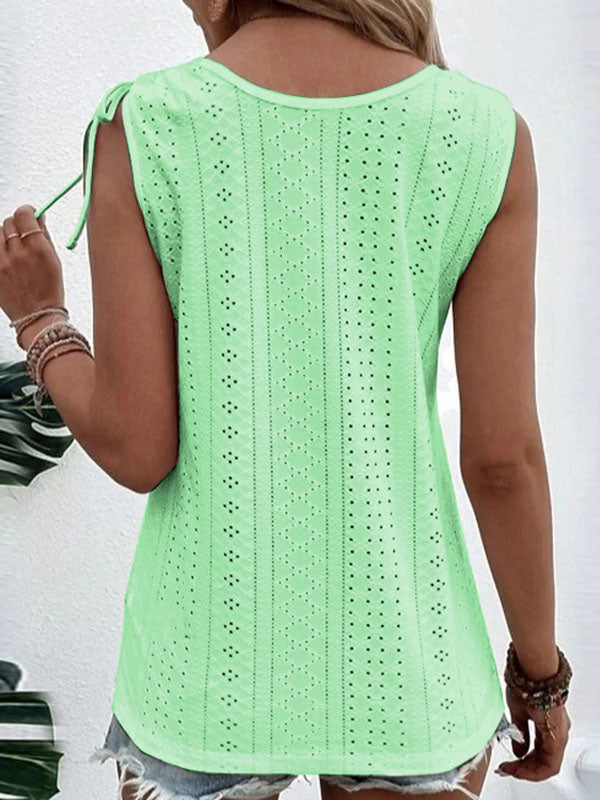 Polished Top with an Effortless Classic Look