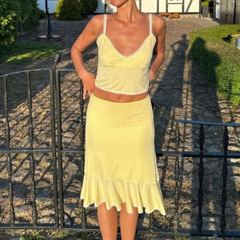 Sophisticated Garment with a Clean Classic Look