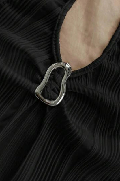 Beautifully Finished Garment in a Timeless Design