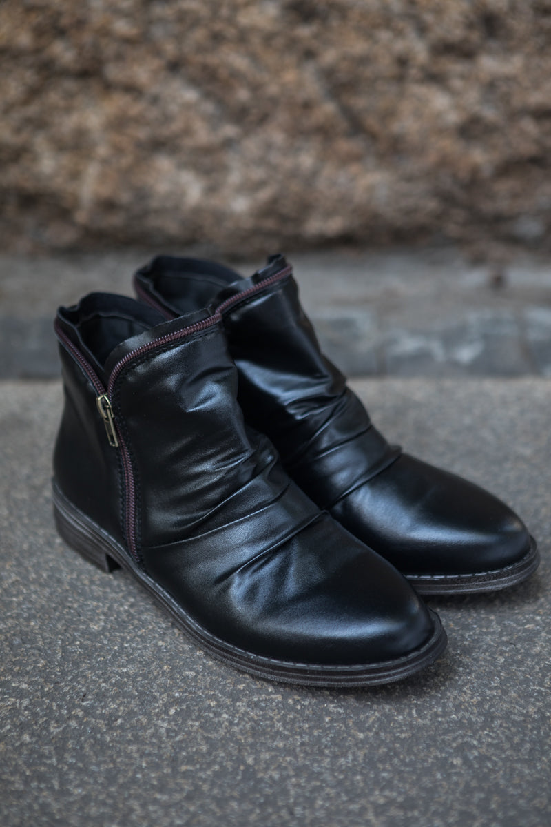 Sophisticated Garment with a Clean Classic Look