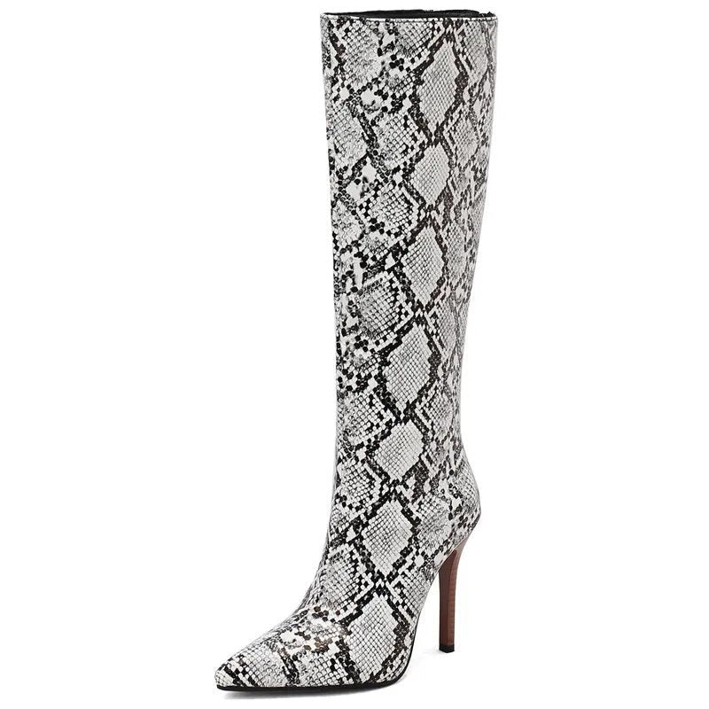 Beautifully Finished Boots in a Timeless Design