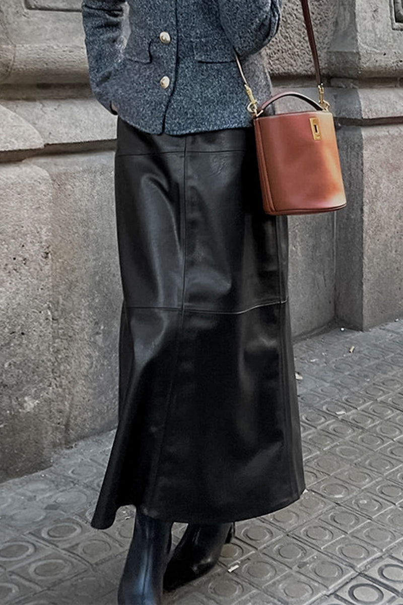 Sophisticated Garment with a Clean Classic Look