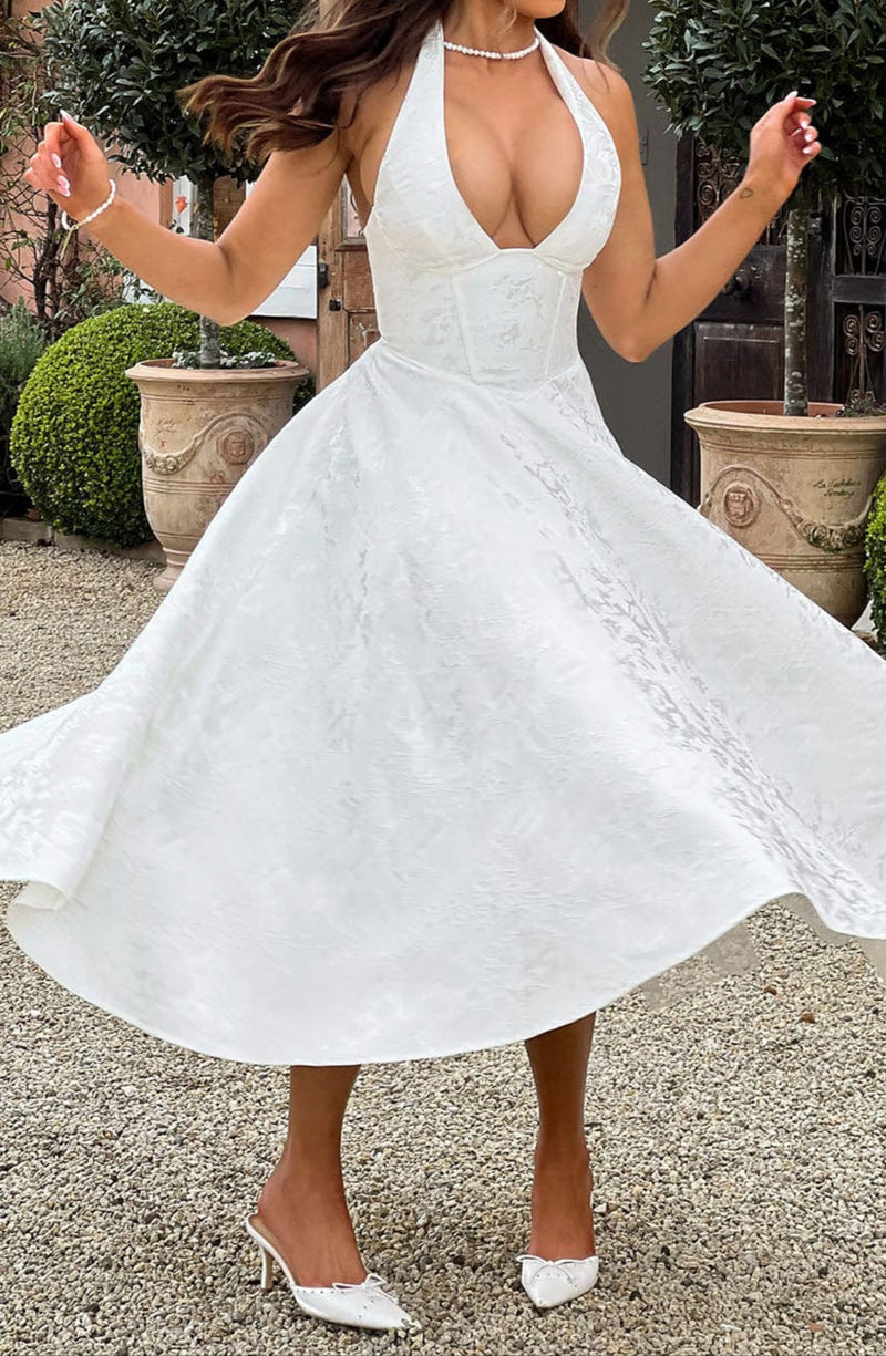 Polished Dress with an Effortless Classic Look