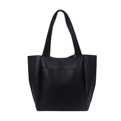 Beautifully Finished Bag in a Timeless Design