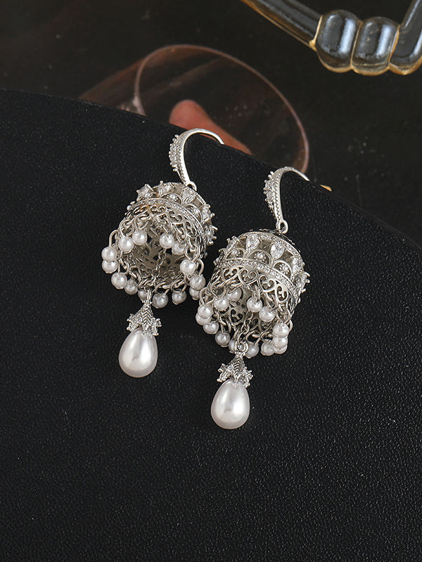 Gracefully Styled Garment for Any Occasion