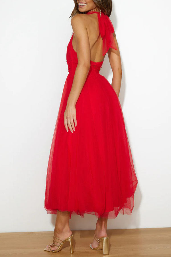 Beautifully Crafted Dress in a Classic Style