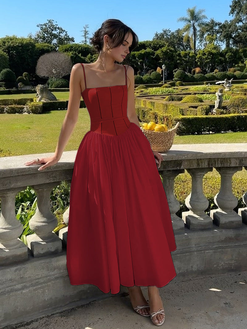 Well Tailored Dress with a Graceful Silhouette