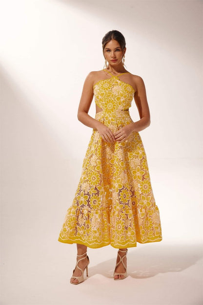 Beautifully Crafted Dress in a Classic Style