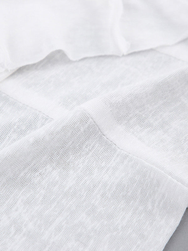 Effortlessly Elegant T-Shirt with a Timeless Design