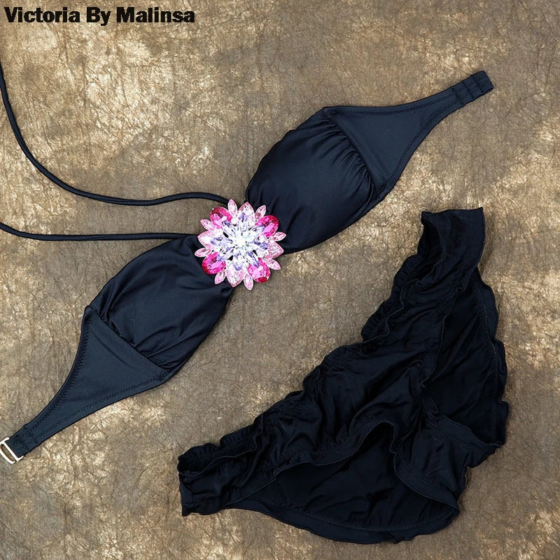 Well Tailored Bikini with a Graceful Silhouette