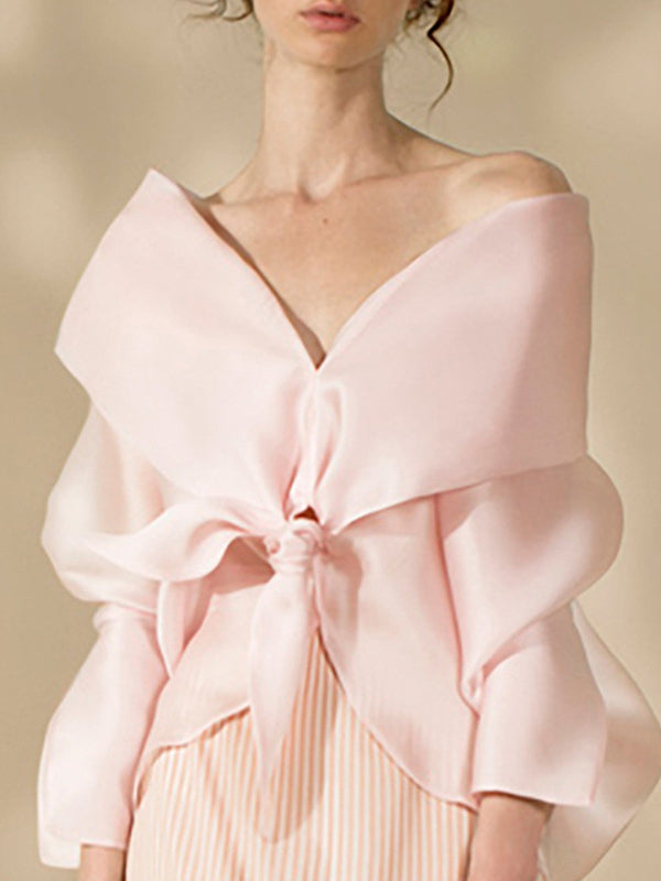 Classic Vintage Blouse with a Flattering Fit