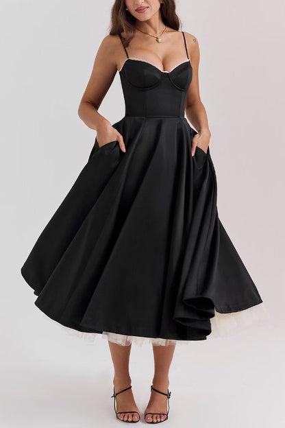 Classic Vintage Dress with a Flattering Fit