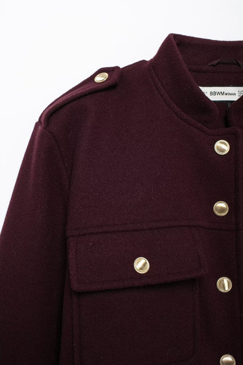 Well Tailored Jacket with a Graceful Silhouette