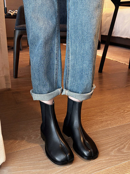 Elegantly Styled Boots for Everyday Wear