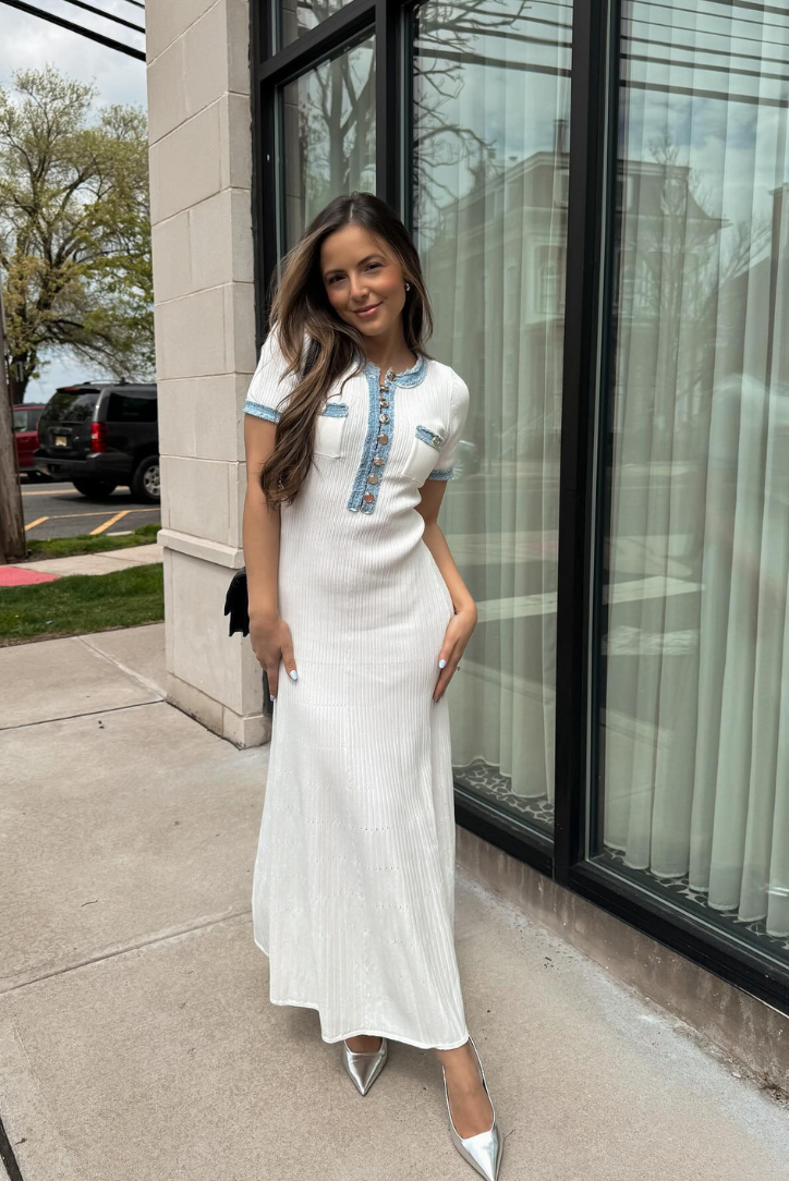 Sophisticated Dress with a Clean Classic Look