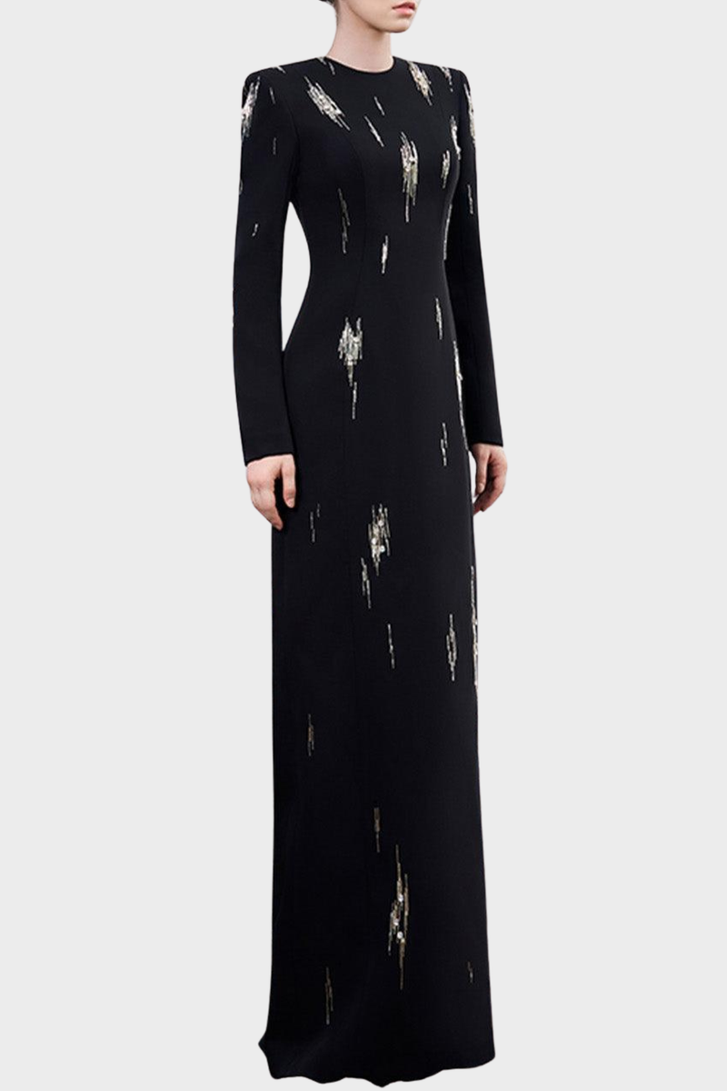 Gracefully Styled Dress for Any Occasion