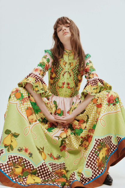 Well Tailored Dress with a Graceful Silhouette