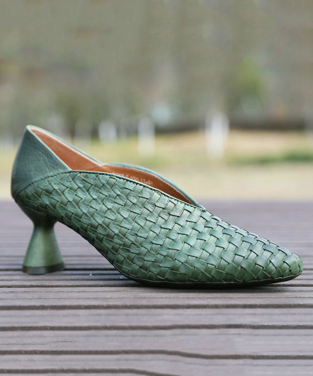 Classic Vintage Heels with a Flattering Fit
