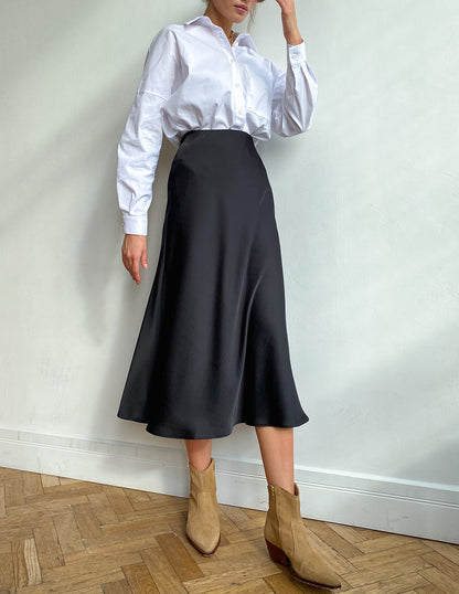 Classic Vintage Garment with a Flattering Fit