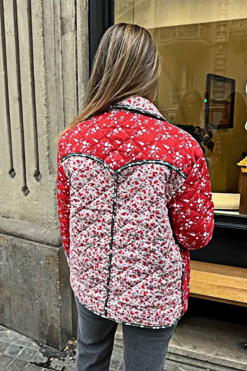 Elegantly Styled Jacket for Everyday Wear