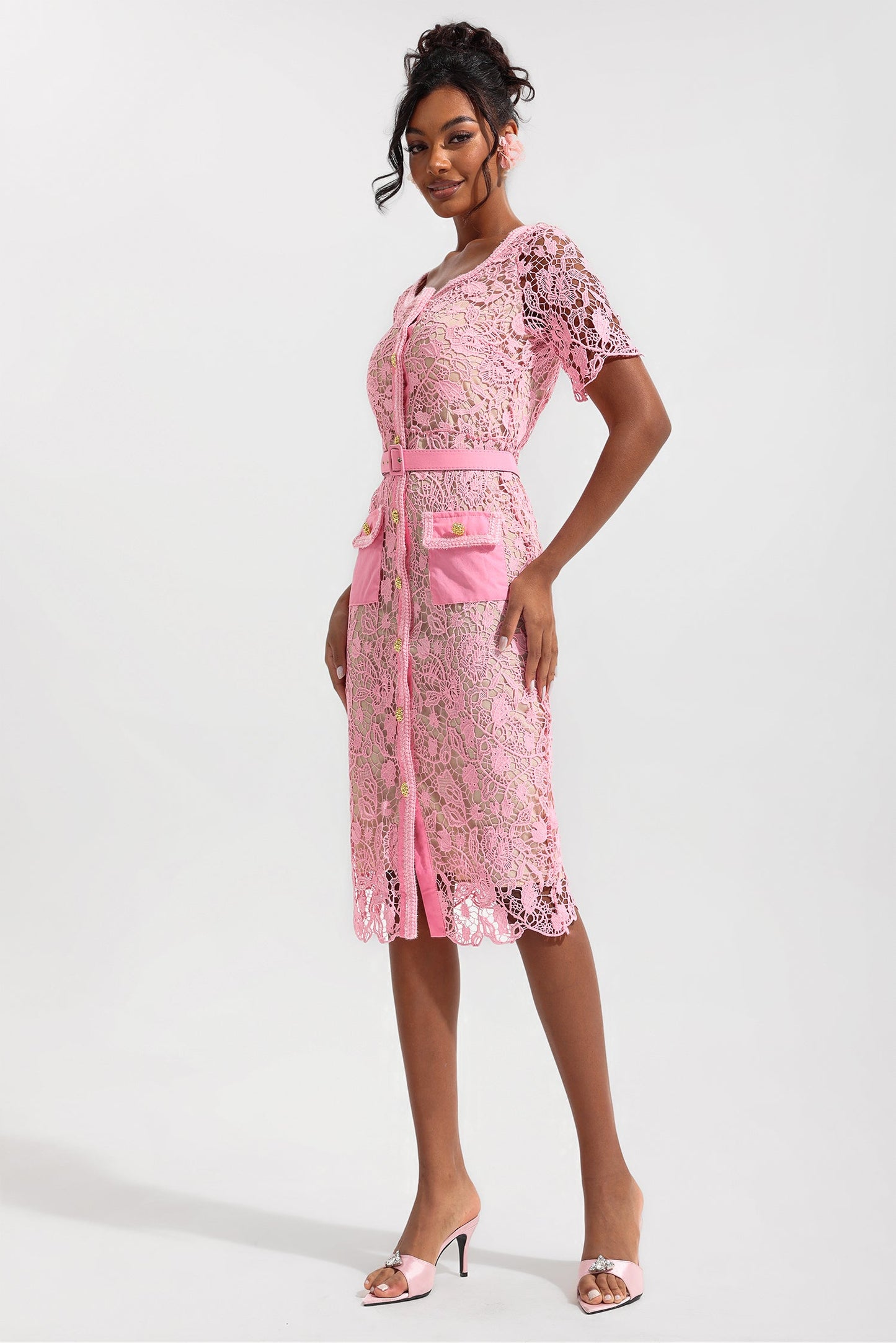 Effortlessly Elegant Dress with a Timeless Design