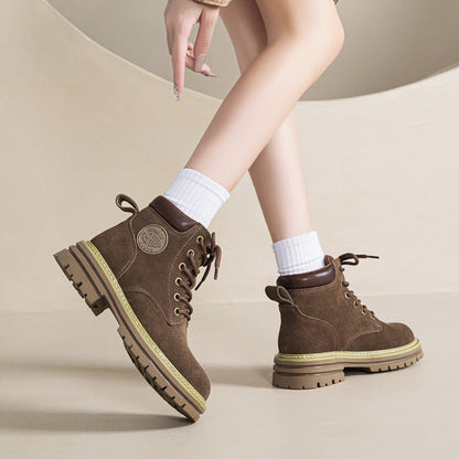 Polished Boots with an Effortless Classic Look