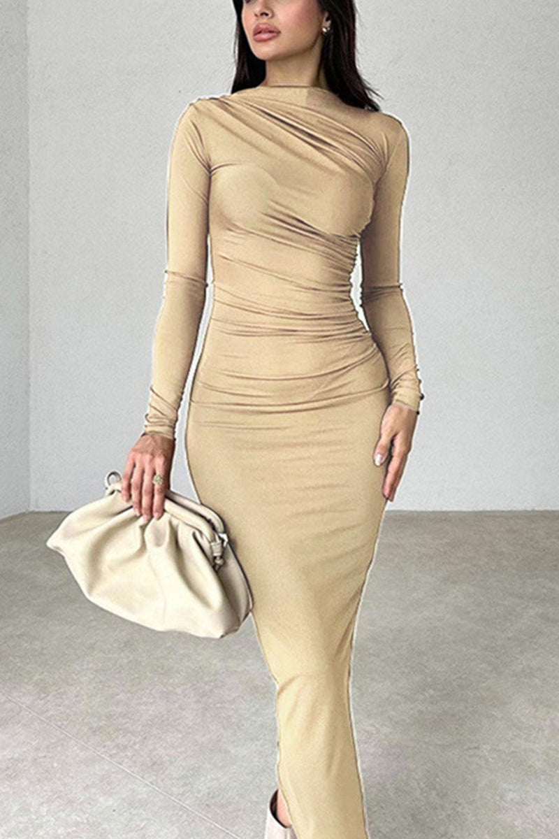 Gracefully Styled Dress for Any Occasion