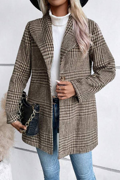 Well Tailored Jacket with a Graceful Silhouette
