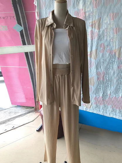 Sophisticated Blouse with a Clean Classic Look