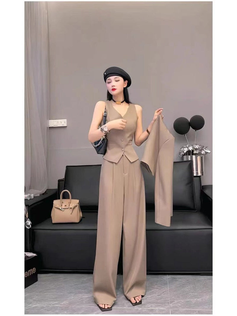 Beautifully Finished Coat in a Timeless Design