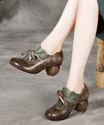 Effortlessly Elegant Heels with a Timeless Design