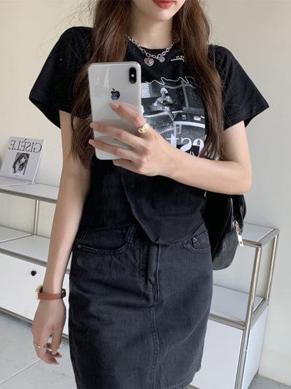 Sophisticated T-Shirt with a Clean Classic Look