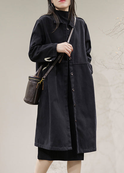 Well Tailored Coat with a Graceful Silhouette