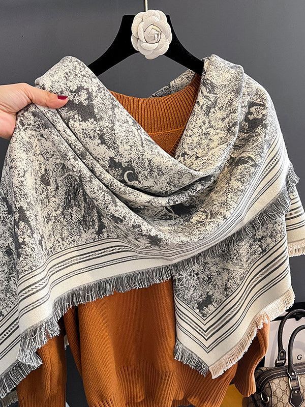 Effortlessly Elegant Garment with a Timeless Design