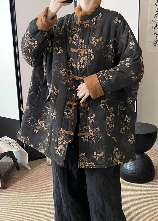 Beautifully Finished Coat in a Timeless Design