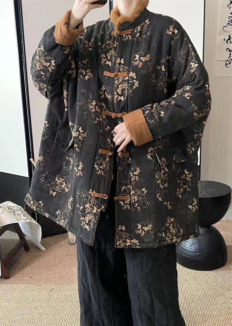 Beautifully Finished Coat in a Timeless Design