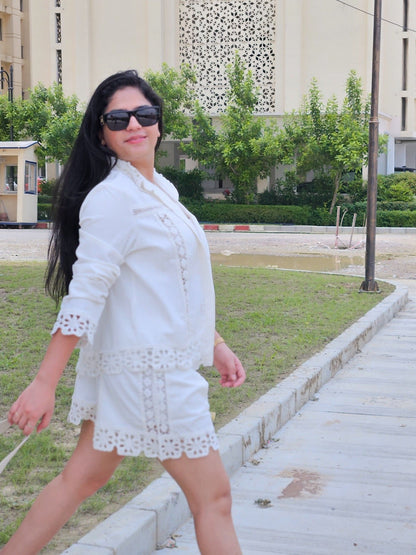 Classic Vintage Shirt with a Flattering Fit
