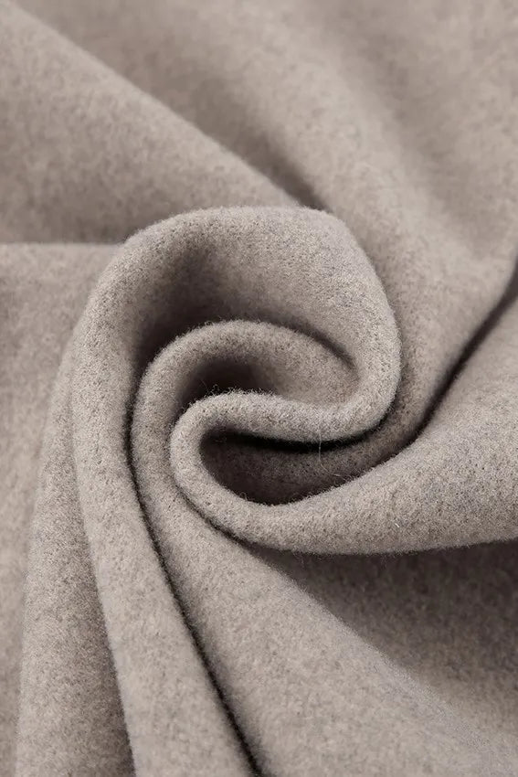 Effortlessly Elegant Jacket with a Timeless Design