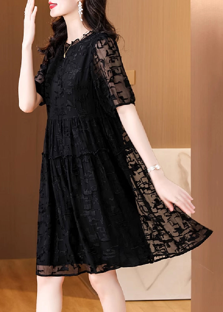 Beautifully Finished Dress in a Timeless Design