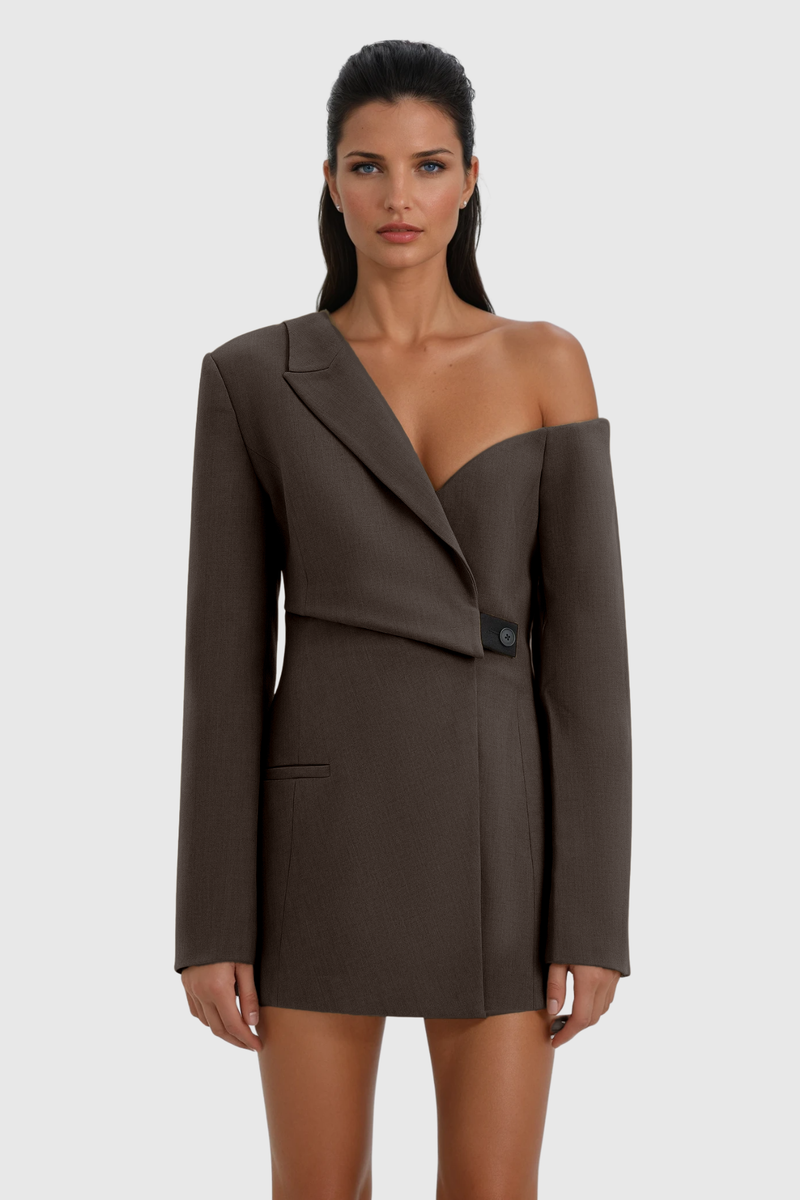 Beautifully Finished Garment in a Timeless Design