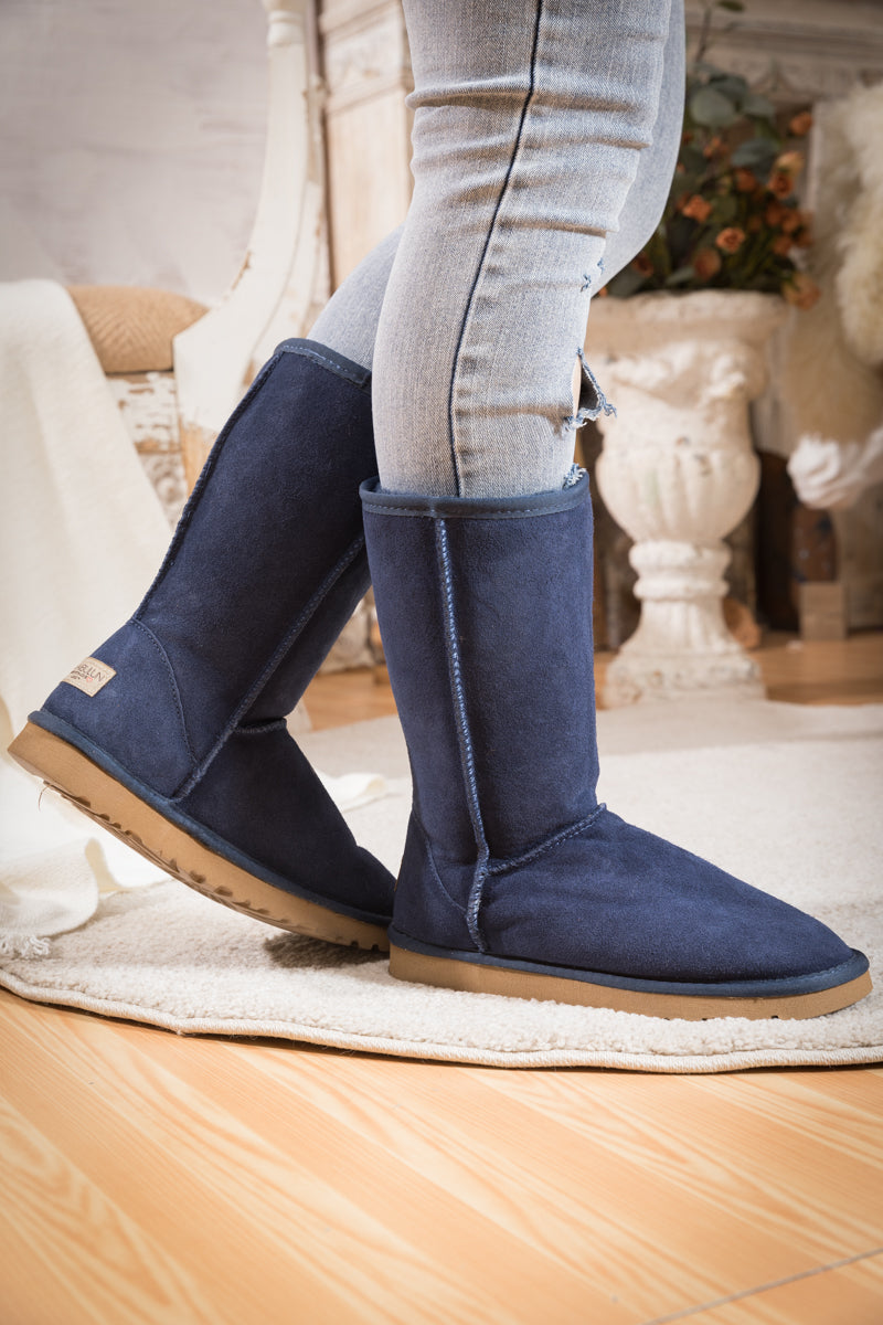 Well Tailored Boots with a Graceful Silhouette