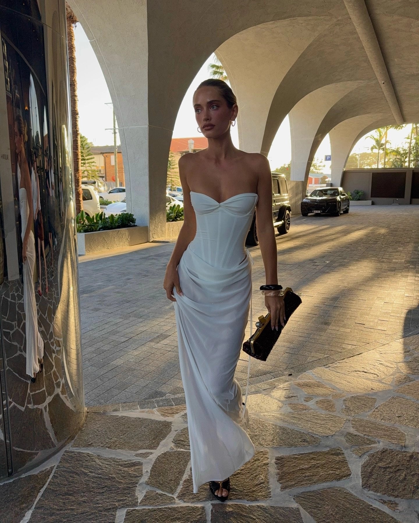 Classic Vintage Dress with a Flattering Fit