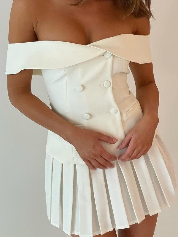 Classic Vintage Top with a Flattering Fit
