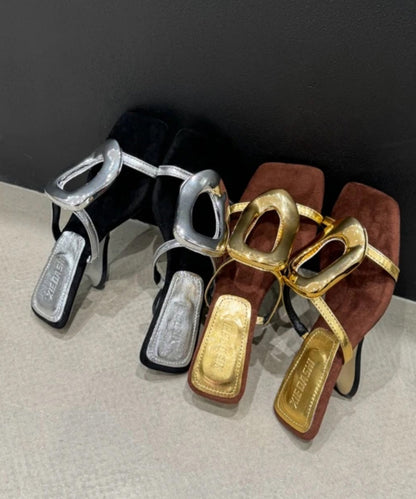 Effortlessly Elegant Heels with a Timeless Design