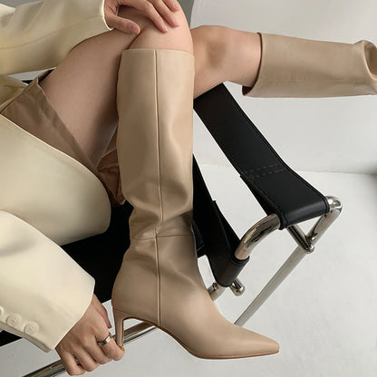 Classic Vintage Boots with a Flattering Fit