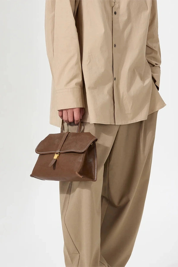 Effortlessly Elegant Bag with a Timeless Design