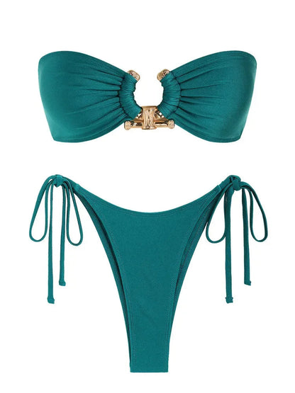 Well Tailored Swimsuit with a Graceful Silhouette