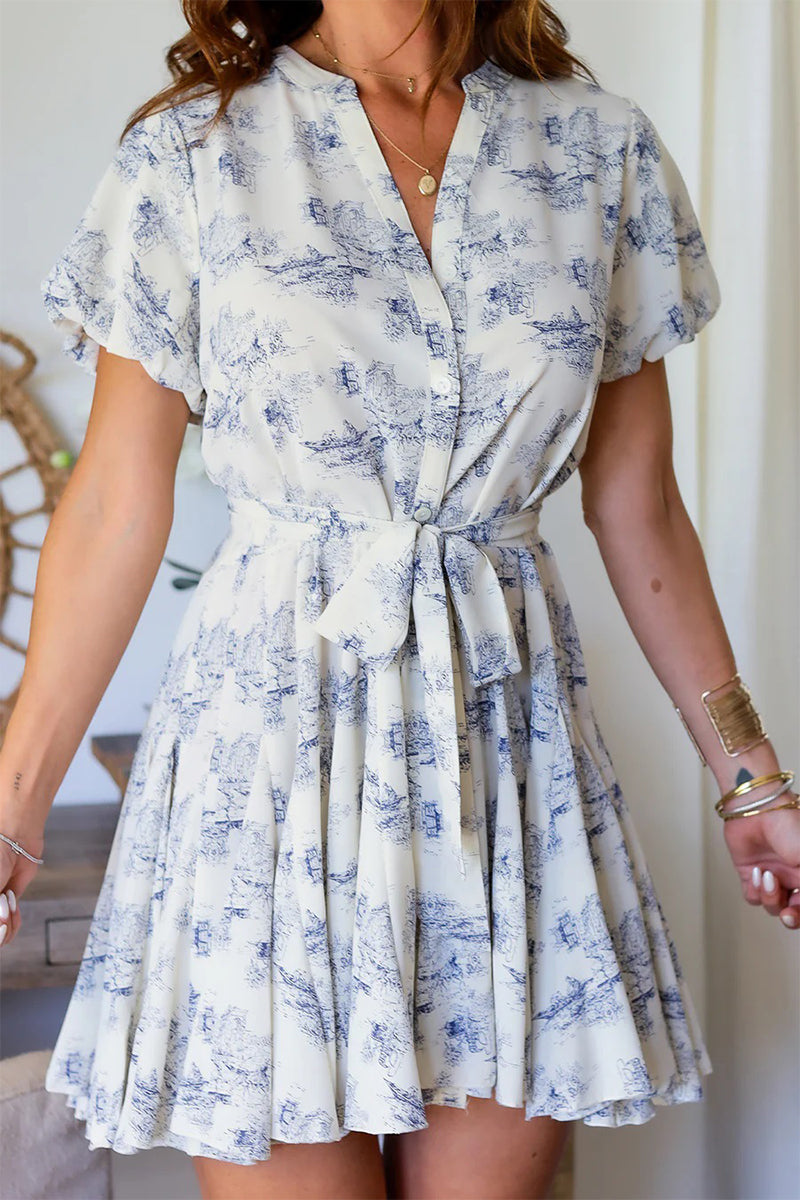 Beautifully Finished Dress in a Timeless Design