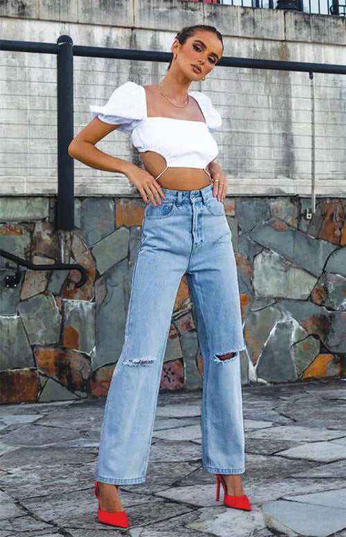 Effortlessly Elegant Trousers with a Timeless Design