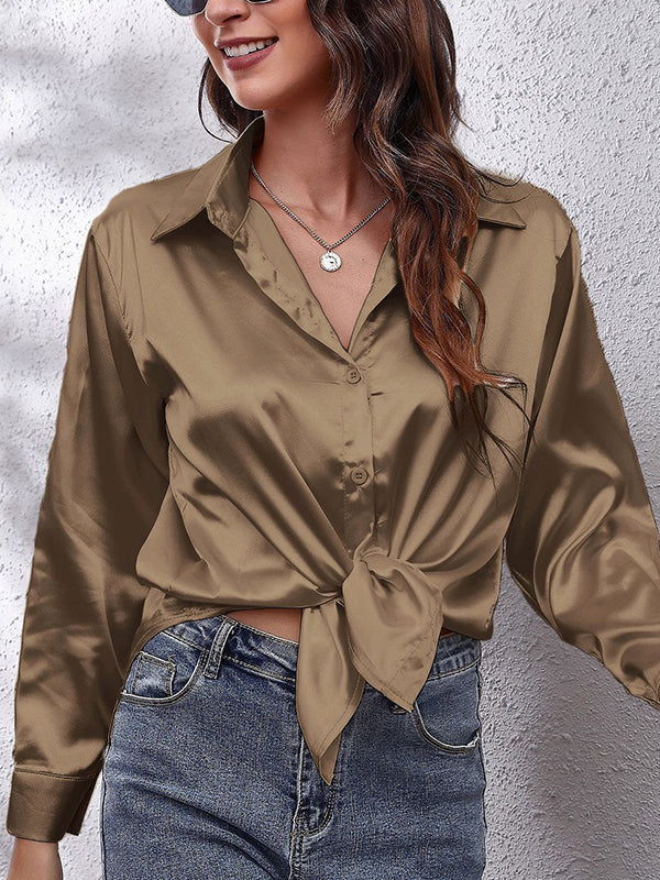 Classic Vintage Blouse with a Flattering Fit